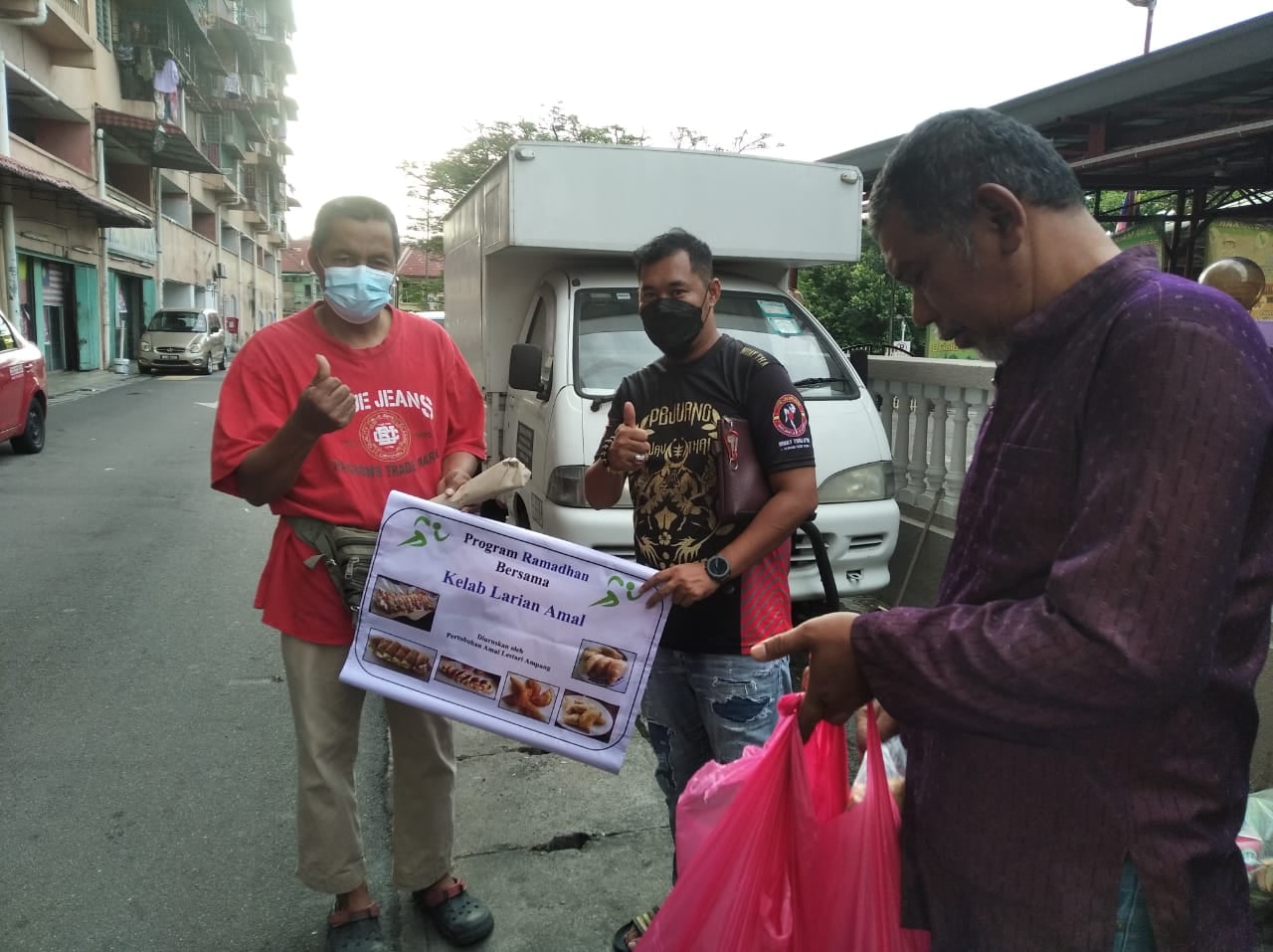Program Roti John & Karipap Ramadhan Di Sri Nilam
